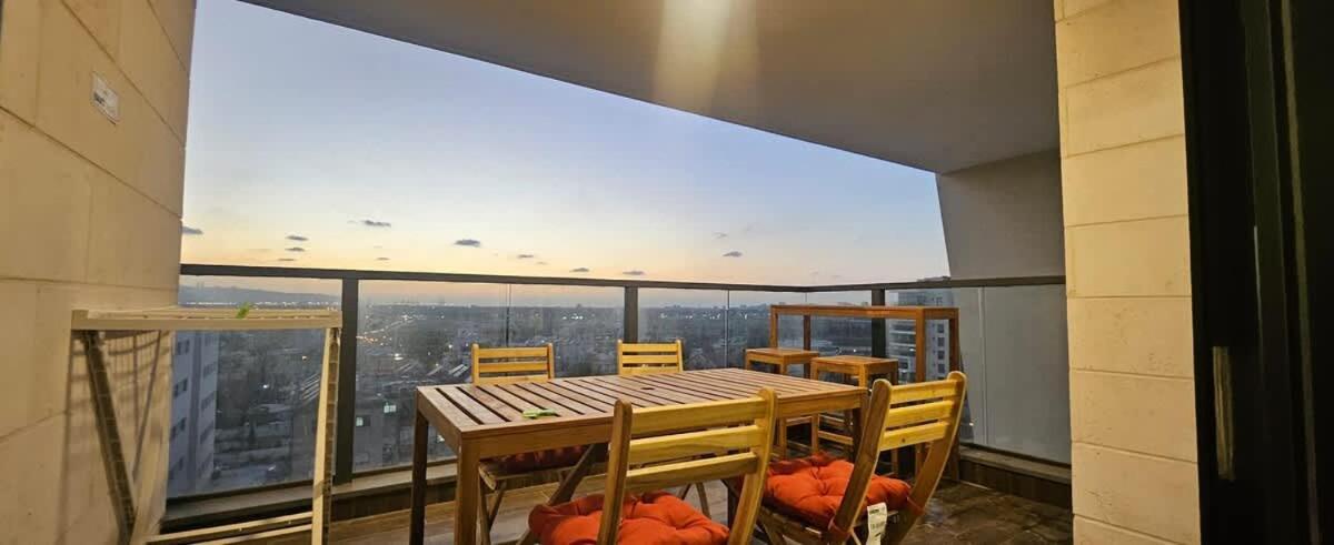 Stunning And Spacious In Kiryat Ata Qiryat Ata Exteriör bild