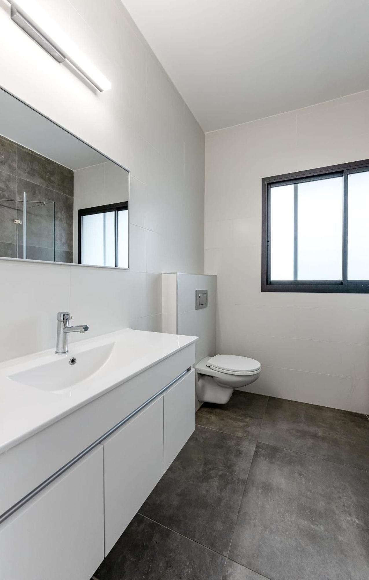Stunning And Spacious In Kiryat Ata Qiryat Ata Exteriör bild